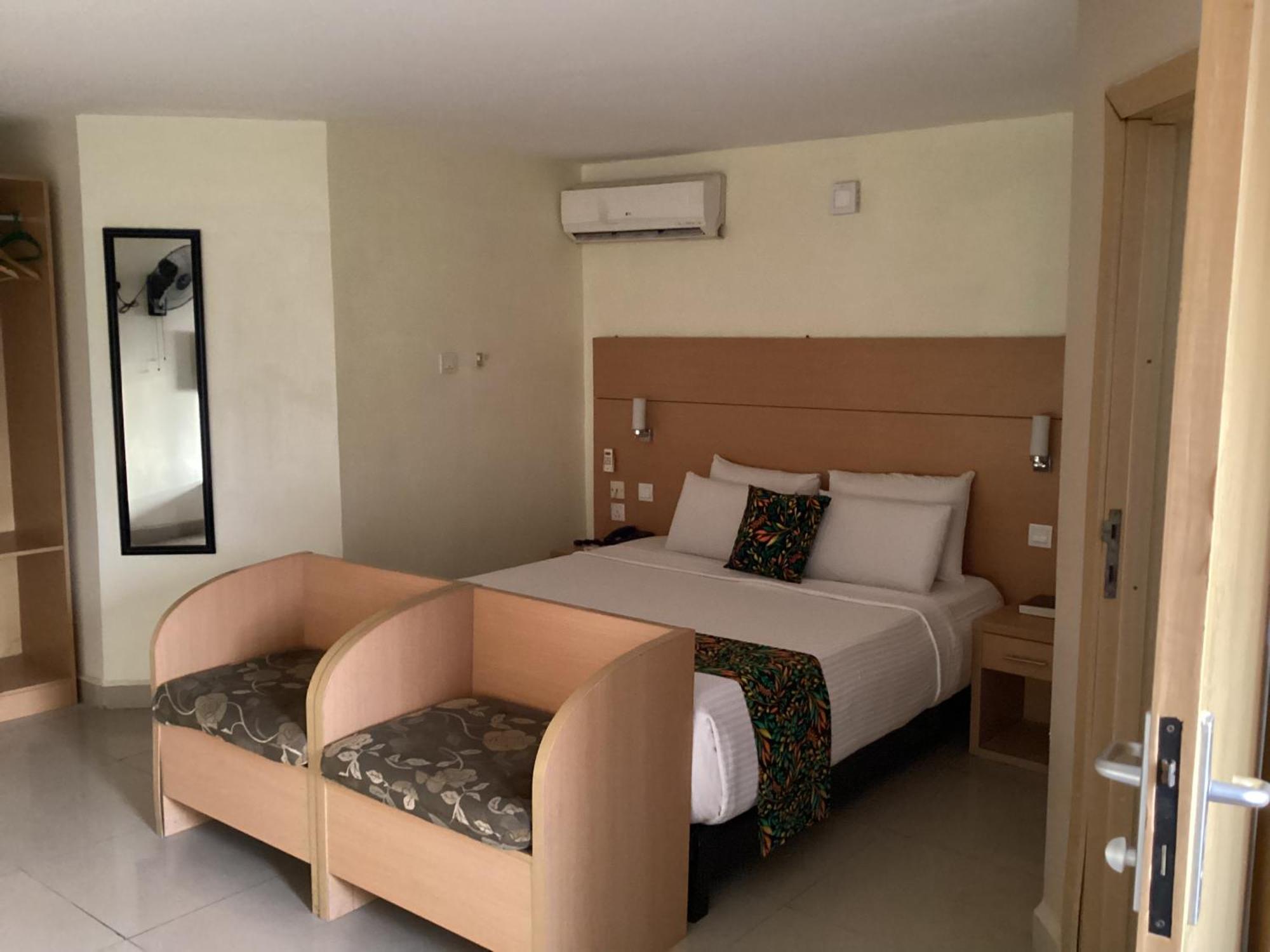 Adis Hotels Ibadan Exterior photo